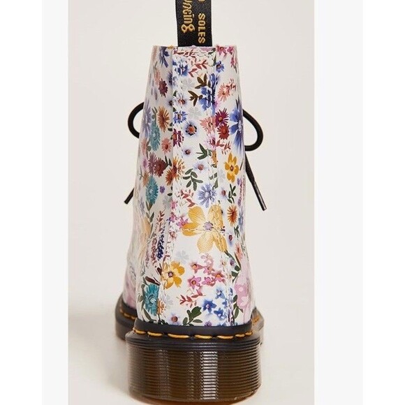 DR MARTENS Boots Womens 5  PASCAL Wanderlust Bone White Floral Leather Rare New - Picture 3 of 9